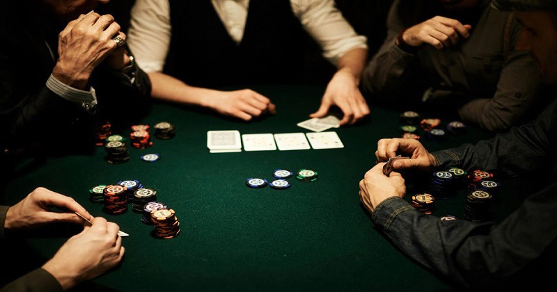 Các thuật ngữ khi chơi Poker tại TDTC